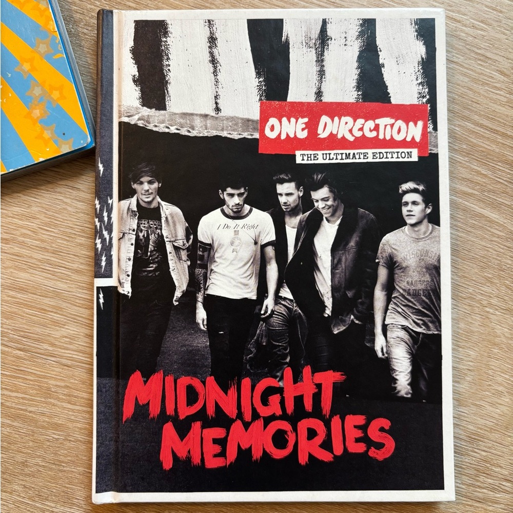 One Direction Bundle - Picture 4 of 7